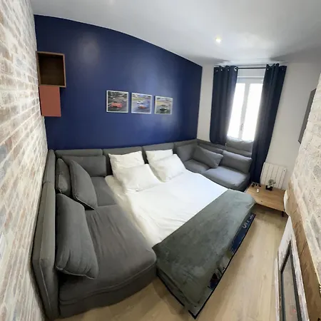 Prázdninový dům 24h Legend - House 10 People With Private Terrace Le Mans