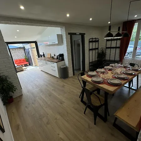 Casa de Férias 24h Legend - House 10 People With Private Terrace Le Mans