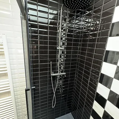 24h Legend - House 10 People With Private Terrace *