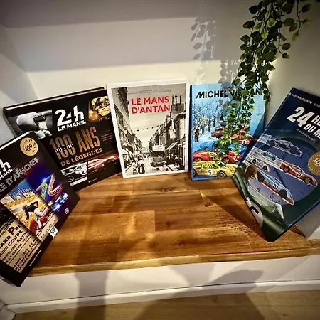 Casa vacanze 24h Legend - House 10 People With Private Terrace Le Mans