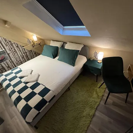 24h Legend - House 10 People With Private Terrace * Le Mans