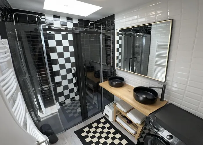 24h Legend - House 10 People With Private Terrace *