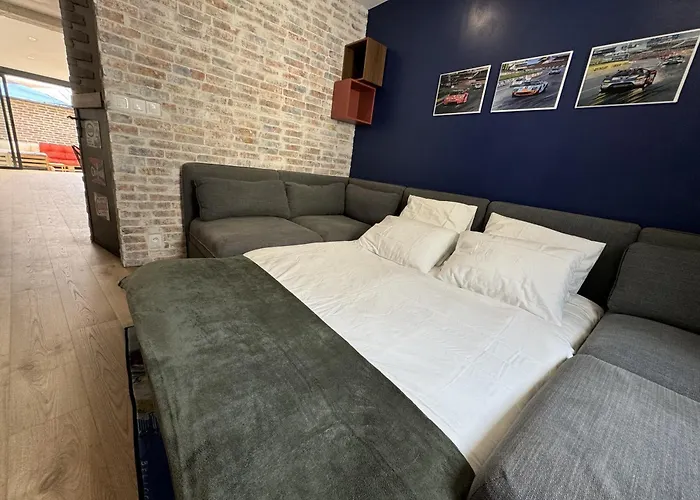 24h Legend - House 10 People With Private Terrace Vakantiehuis