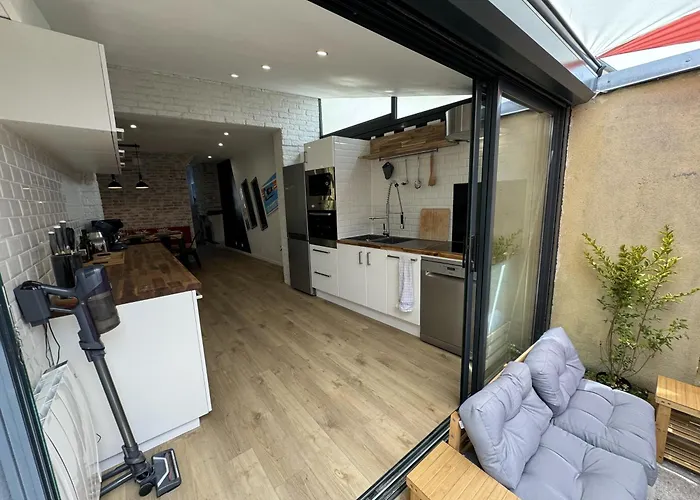 24h Legend - House 10 People With Private Terrace