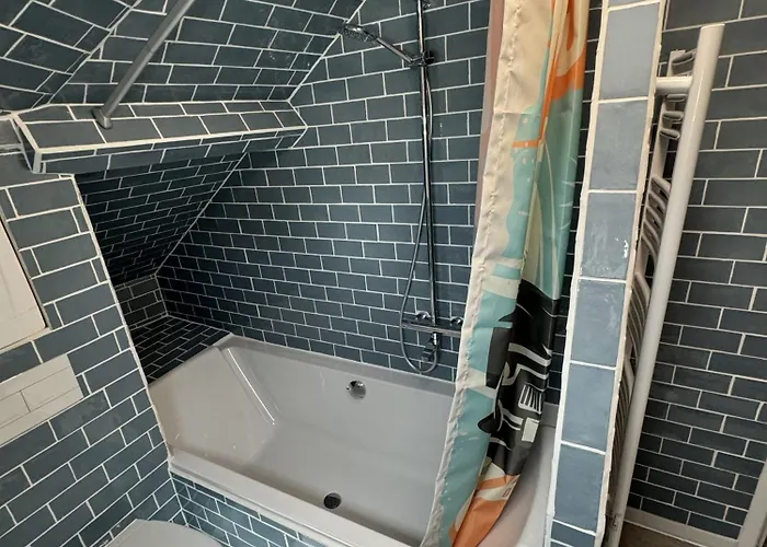 24h Legend - House 10 People With Private Terrace Vakantiehuis Le Mans